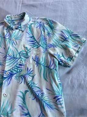 TOMMY BAHAMA Men's Alta Vista Fronds Silk Camp Shirt | Large